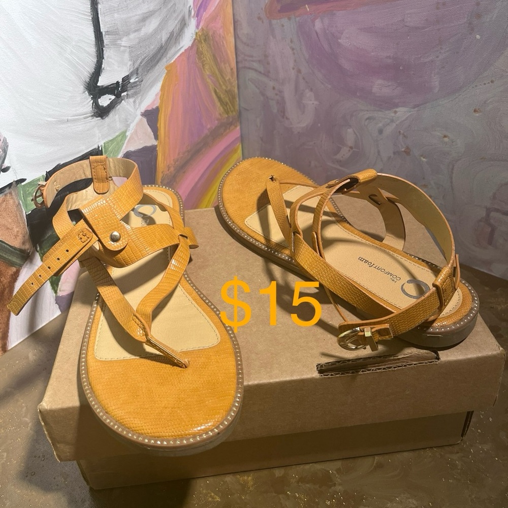 Stylish Tan Strappy Sandals